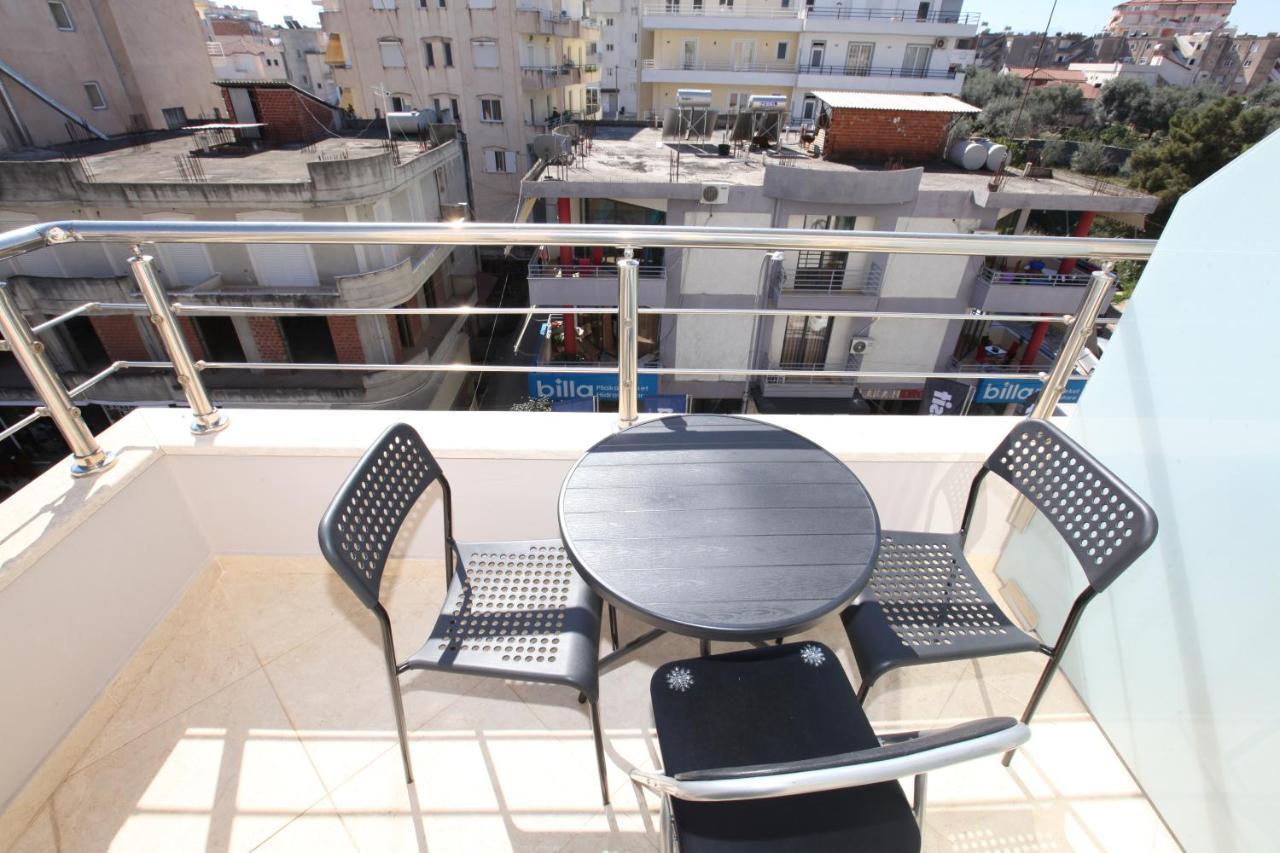 Nika Hotel Saranda Extérieur photo