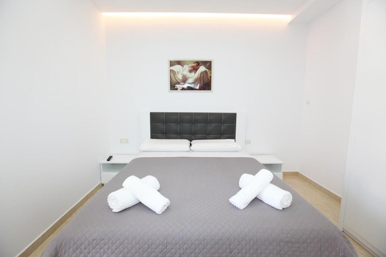 Nika Hotel Saranda Extérieur photo