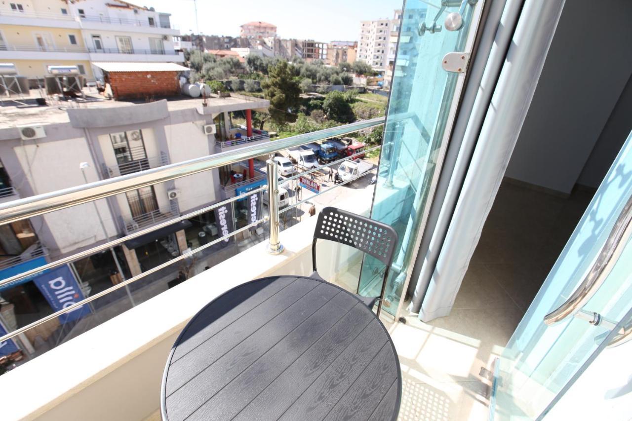 Nika Hotel Saranda Extérieur photo