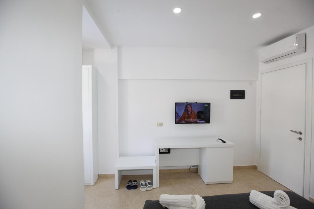 Nika Hotel Saranda Extérieur photo