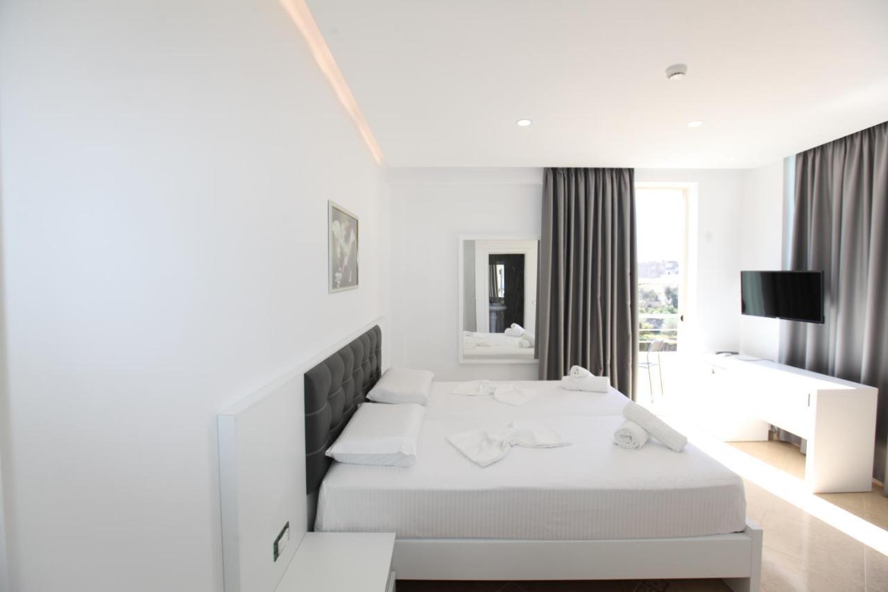 Nika Hotel Saranda Extérieur photo