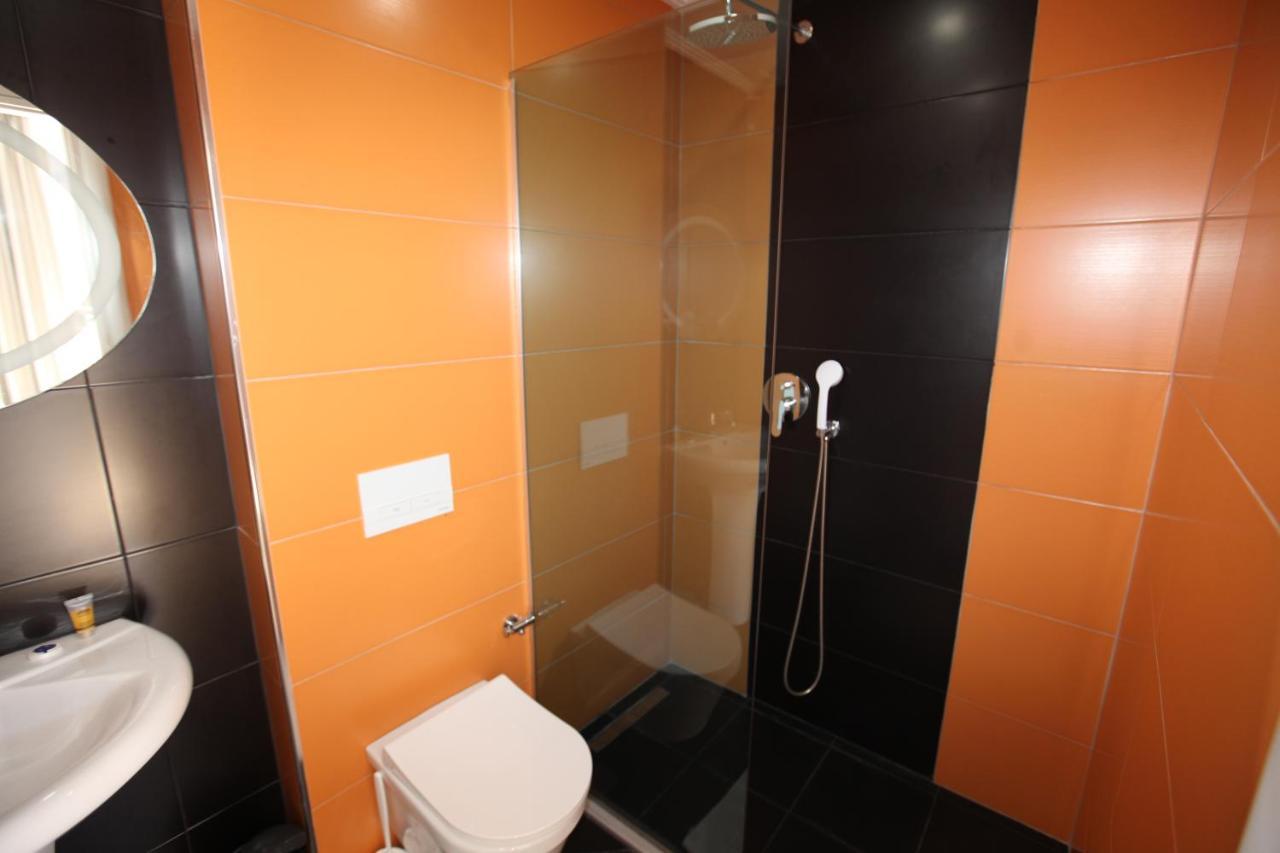 Nika Hotel Saranda Extérieur photo