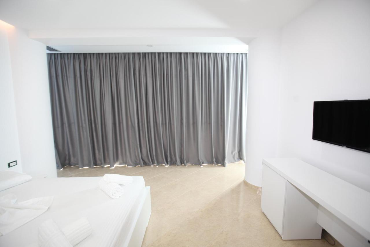 Nika Hotel Saranda Extérieur photo