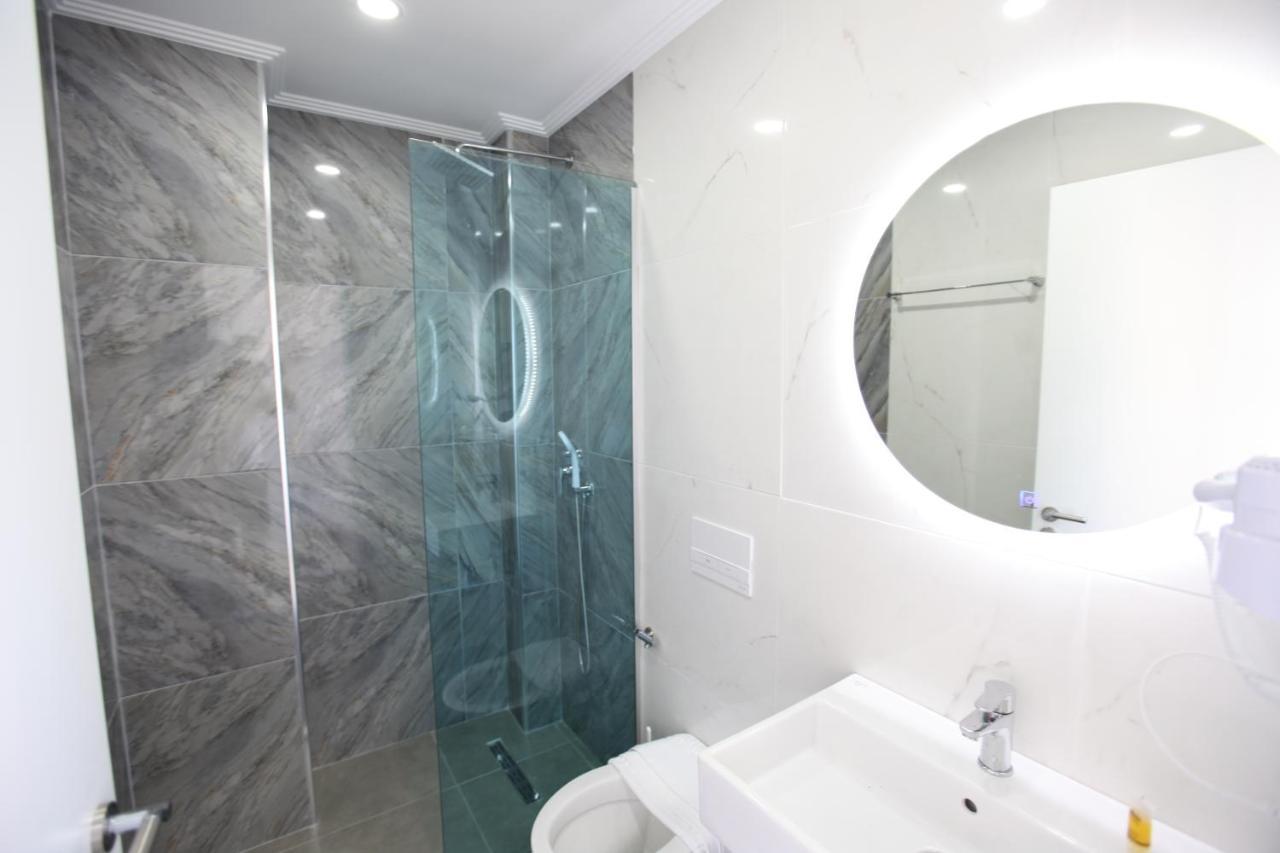Nika Hotel Saranda Extérieur photo