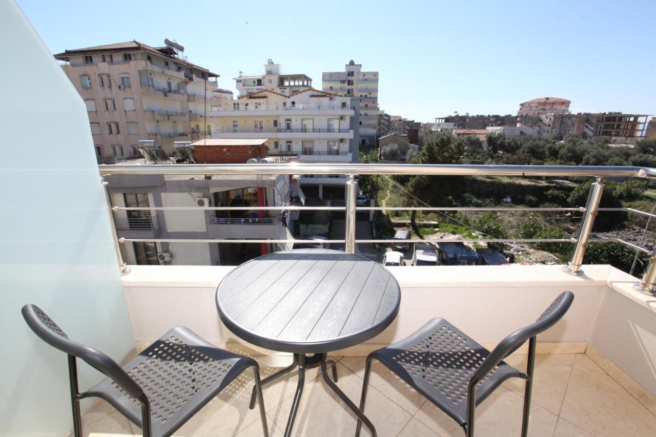 Nika Hotel Saranda Extérieur photo