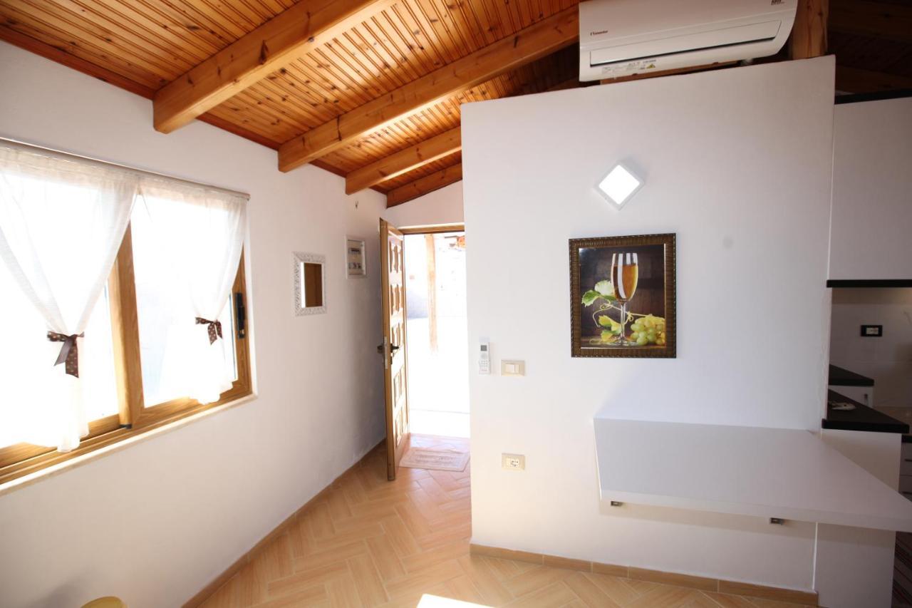 Nika Hotel Saranda Extérieur photo
